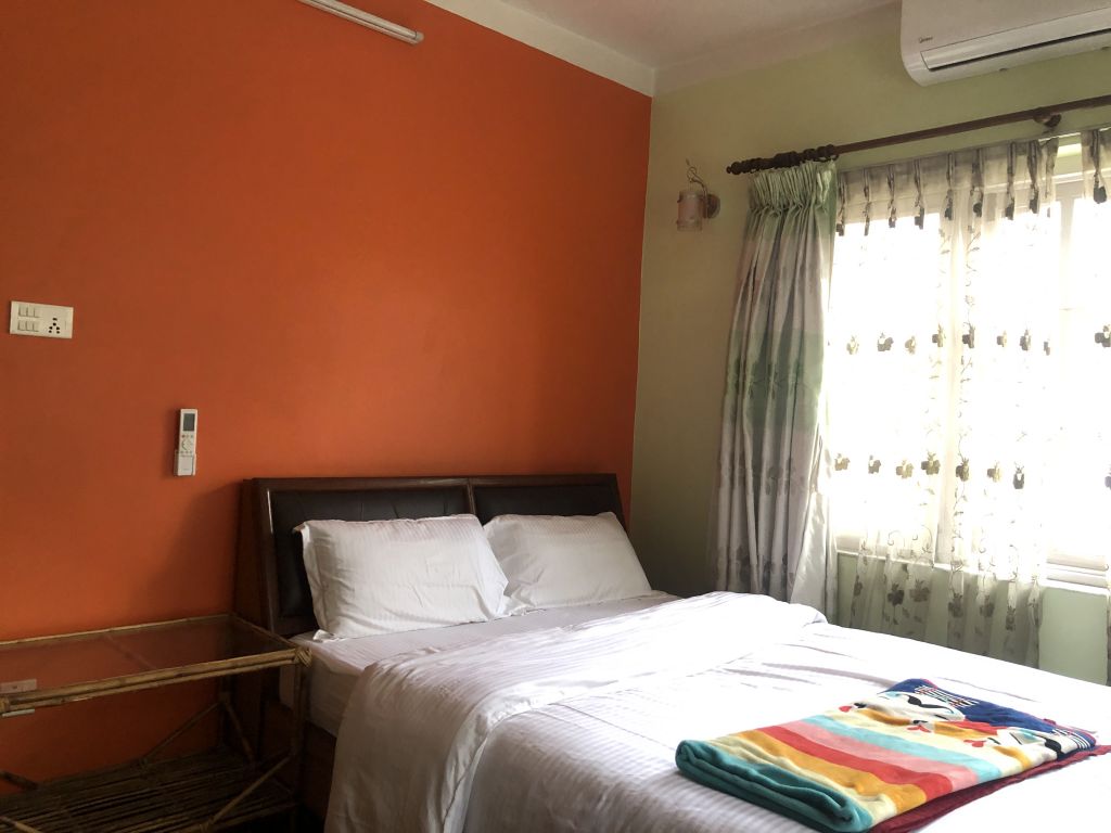 1BK apartment on 1st floor with AC